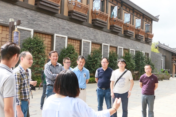 http://www.gzcc.edu.cn/upload/images/2017/7/1085549702.jpg