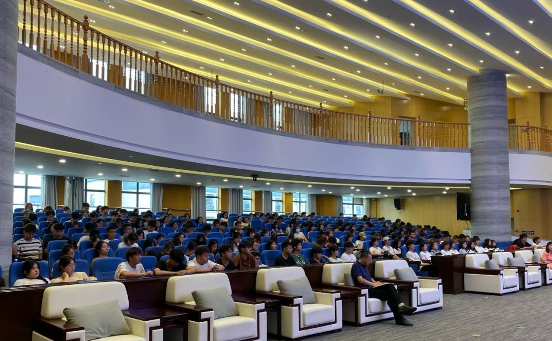 B5D51083629478435CC1874AF2CD4D92