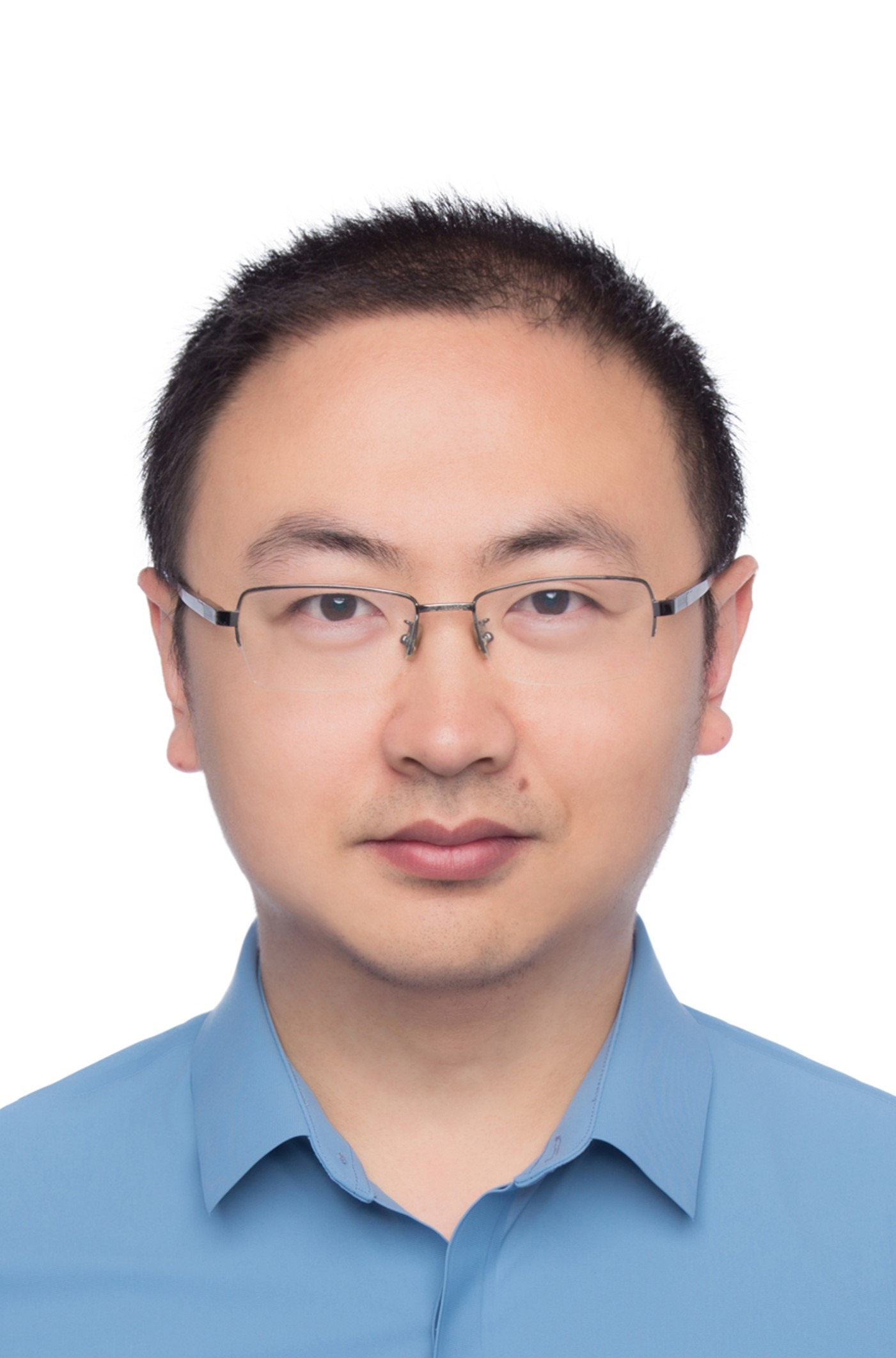 何纪翔.jpg
