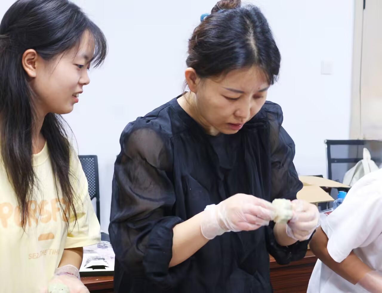 图片 2041151689 图片 2041151689