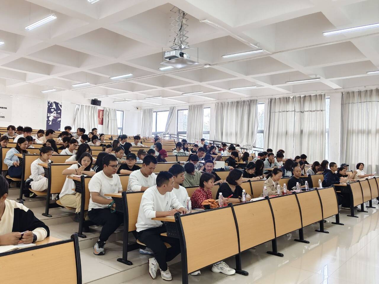 图片1.png 图片1.png